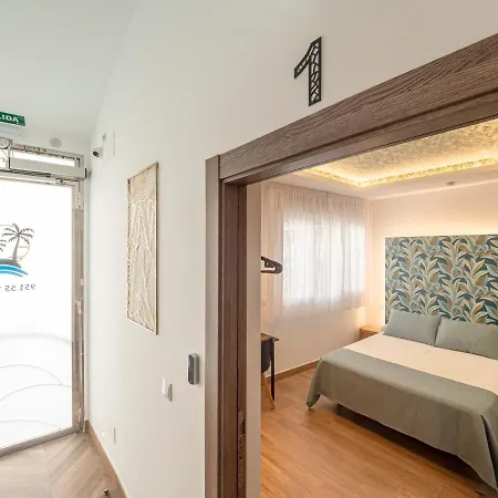 別荘 La Isla , Tu Hogar En Torre Del Mar. *